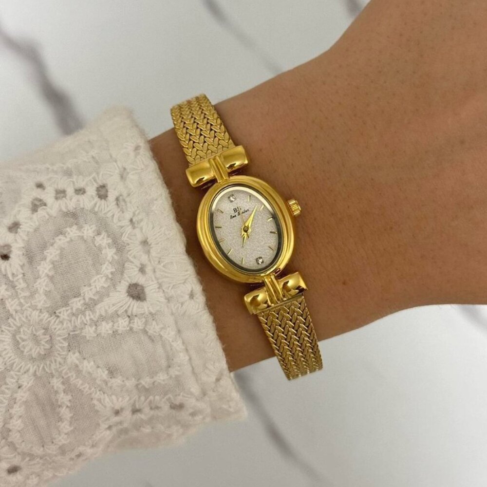 Sku0453 Retro Gold White dial Women Casual‎ Bracelet Oval Watch + gift bag